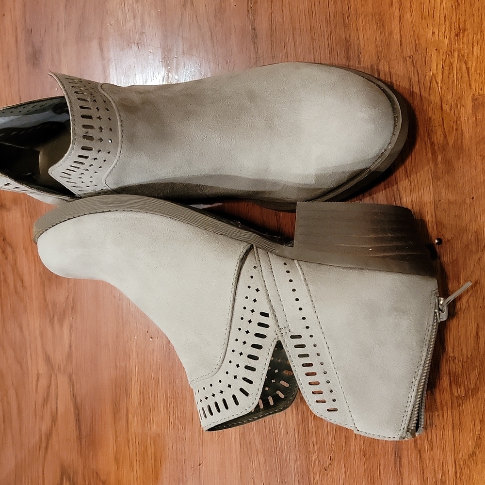 Thought I Bought Size 8 Oops - image 3